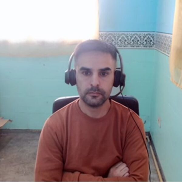 Tenso cruce entre un femicida y su ex cuñada en pleno juicio: "Te vas a morir ahí adentro, misógino" | FM Avenida