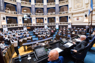 Todo lo que dejó la sesión por el Día de la Memoria: consensos, tensiones y fuertes cruces en Diputados | FM Avenida