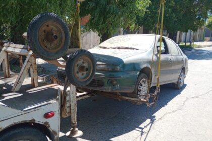Tránsito: Incautan un auto mal estacionado y secuestran dos motos con escape libre | FM Avenida