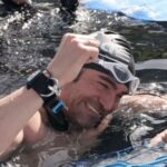 Un italiano nadó más de 100 metros bajo hielo, sin traje y sin respirar: marcó dos nuevos récords mundiales | FM Avenida