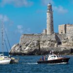 Un petrolero ruso sancionado por Estados Unidos llegará el martes a Cuba y el gobierno debe definir quién tiene prioridad para usar el crudo | FM Avenida