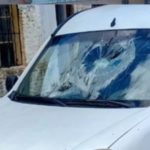 Un vecino de Santa Lucía fue detenido tras destrozar el parabrisas de una camioneta | FM Avenida