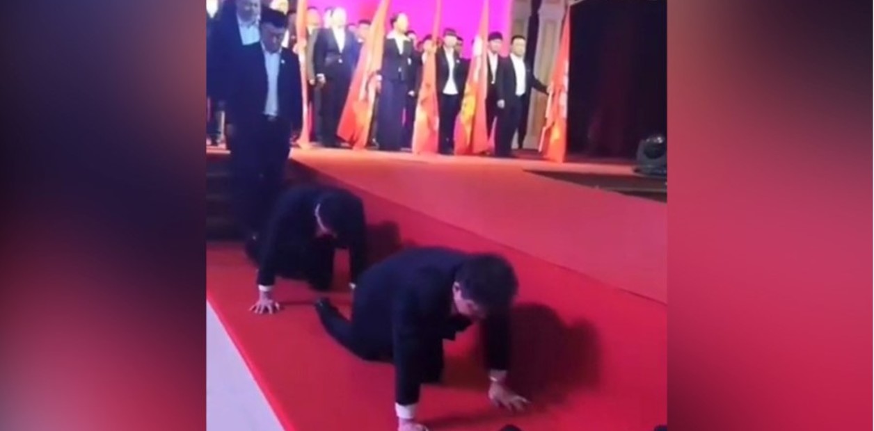 Una empresa hizo gatear a los empleados que no cumplieron objetivos | FM Avenida