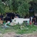 Vecino de Río Tala en situación de calle se instaló en la vía pública en Baradero: "No me voy a ir" | FM Avenida