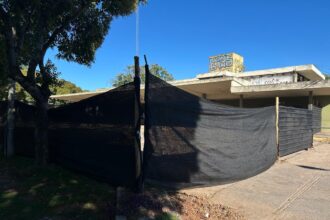 Vieja Terminal de Ómnibus: cerraron los accesos al edificio y dispusieron un sereno | FM Avenida