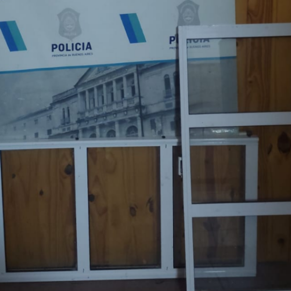 Violentan el techo de una iglesia en Río Tala para robar ventanas que fueron recuperadas tras una persecución | FM Avenida