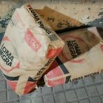 Robaron bolsas de cemento de una obra en construcción y fueron aprehendidos