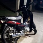 Robo en el Paseo Público: delincuentes se llevaron una moto mientras tocaban Los Charros