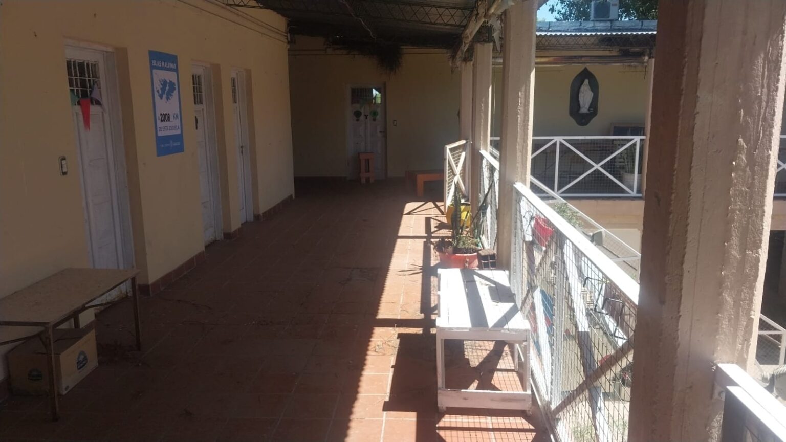 "Cada vez peor": las obras en el muelle de la escuela de Los Laureles no comenzaron y crece la preocupación | FM Avenida