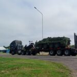 "Es una emoción ver tanta gente esperándonos": La caravana del Ejército en ruta 5 pasó por Pehuajó | FM Avenida