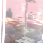 Entró a comprar un negocio y le robaron bolsas con las zapatillas de su nena