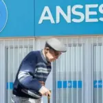 ANSES anunció aumento para jubilaciones, pensiones y asignaciones y bono de $70 mil: a cuánto llegará la mínima en abril | FM Avenida
