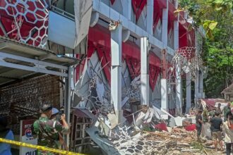 Así se vivió el potente terremoto en Indonesia que dejó al menos un muerto y activó una alerta de tsunami | FM Avenida