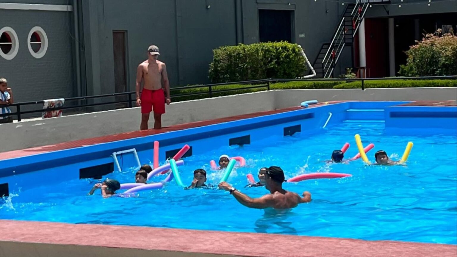 Buscan garantizar que clubes y entidades no sufran cortes de luz por deudas | FM Avenida