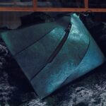 Crearon un bolso de lujo con proteína reconstruida del dinosaurio T-Rex | FM Avenida