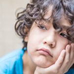 Cuál es el rol del aburrimiento en el desarrollo creativo y emocional de los niños | FM Avenida