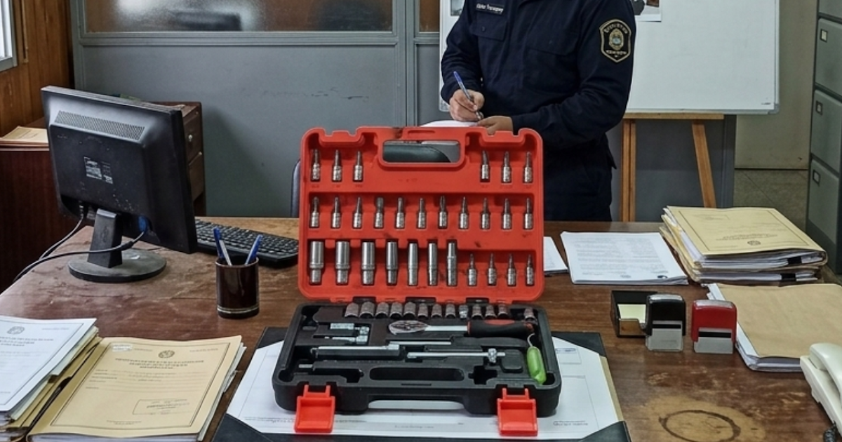 Demoran a un joven con antecedentes en el Bajo Cementerio y secuestran herramientas de dudosa procedencia | FM Avenida