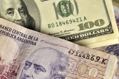 Dólar blue hoy: a cuánto cotiza este sábado 04 de abril | FM Avenida