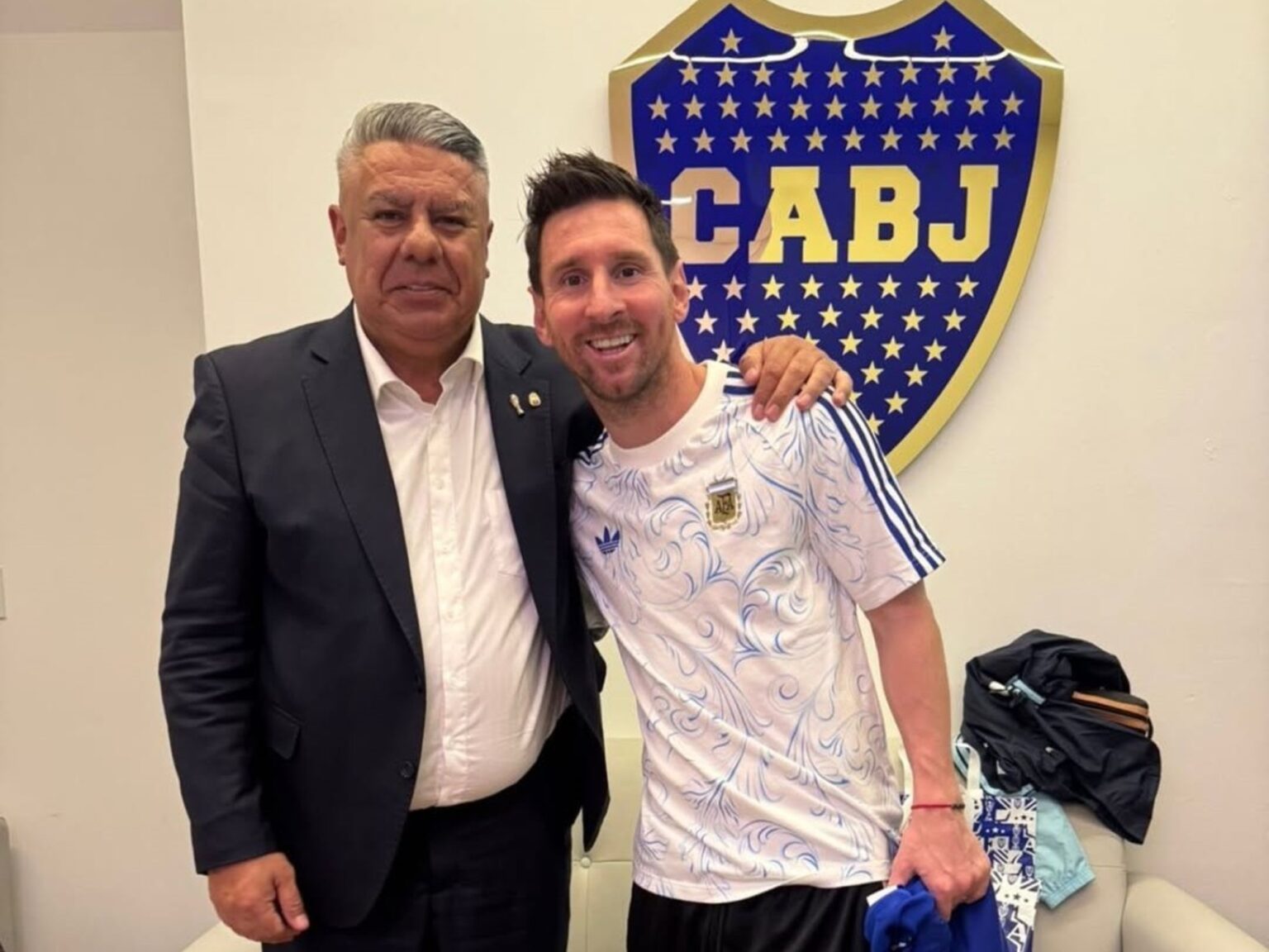 El mensaje de Chiqui Tapia tras los amistosos de la Selección Argentina y la foto con un Messi sonriente: "Vamos con todo" | FM Avenida