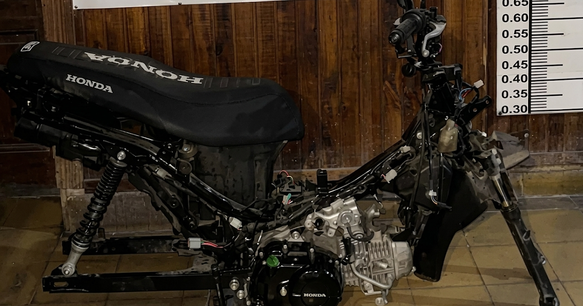 Fue a denunciar una estafa y terminó imputado por encubrimiento de una moto robada en Santa Fe | FM Avenida