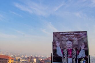 Guerra civil: León XIV inicia su histórica visita a Camerún, en medio de una breve tregua para garantizar su seguridad | FM Avenida