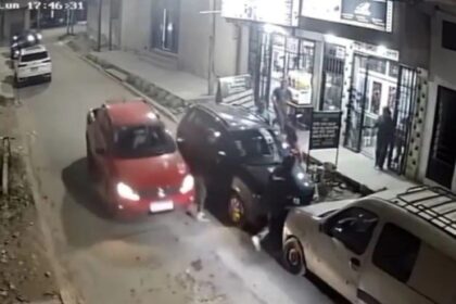 Inseguridad en Lomas de Zamora: un automovilista embistió a un ladrón para evitar el robo piraña de un vehículo y todo quedó grabado | FM Avenida