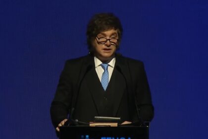 Javier Milei y sus medidas, en VIVO: las novedades del Gobierno, minuto a minuto | FM Avenida