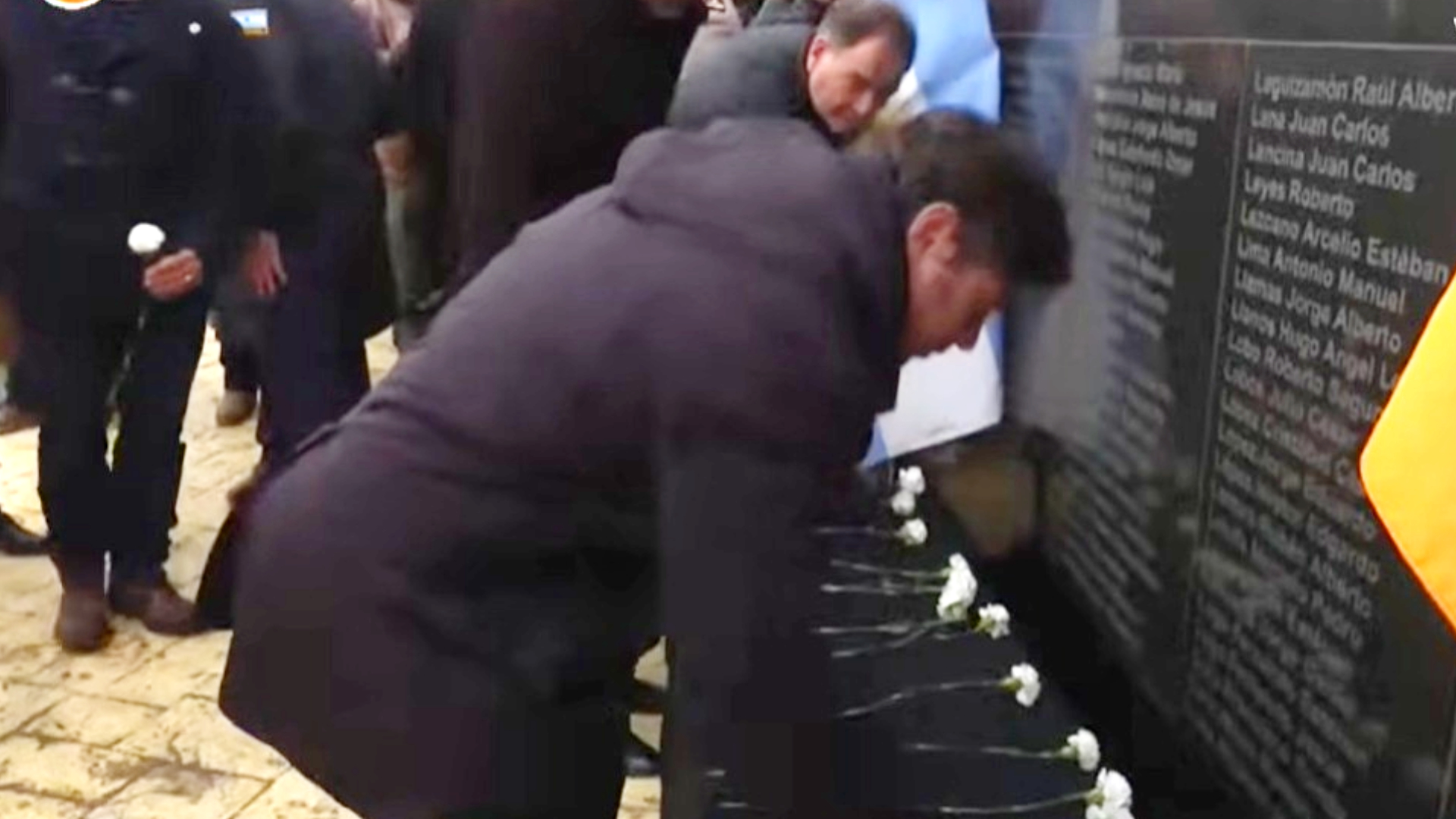 Kicillof participó del acto central por Malvinas en Ushuaia: "La mejor manera de honrar a los héroes es seguir luchando" | FM Avenida