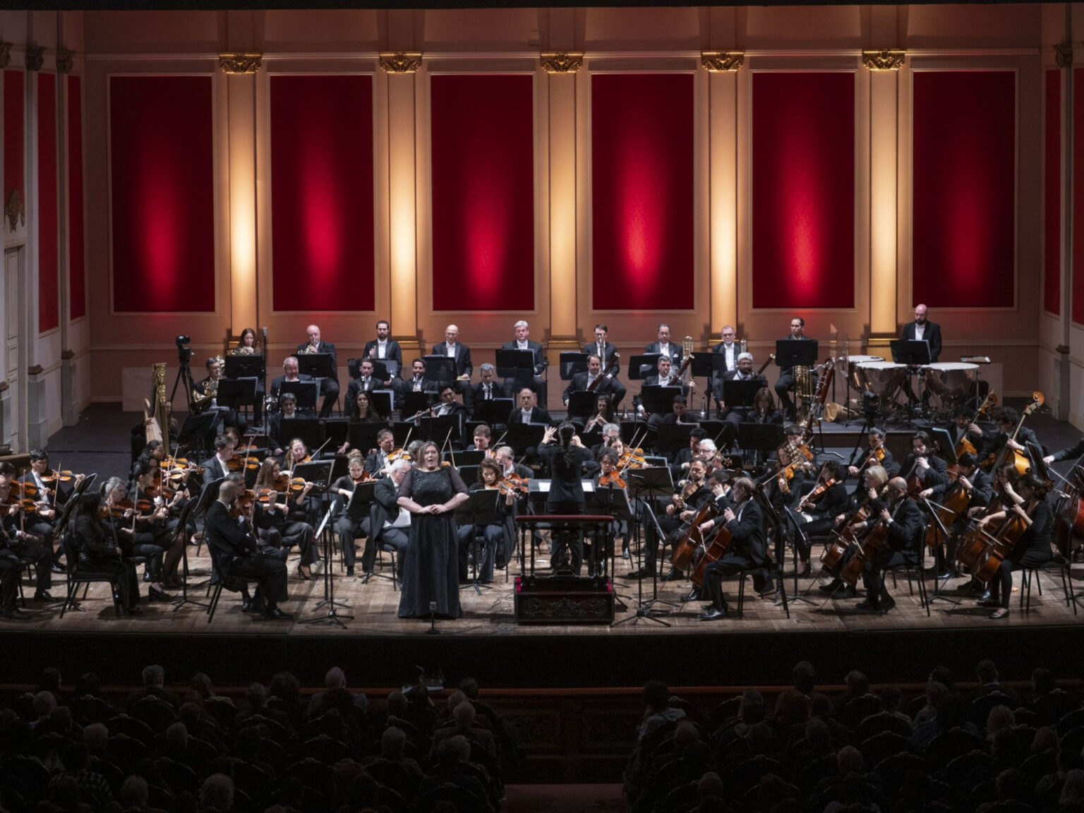 La Ciudad de Buenos Aires invita a celebrar los 80 años de la Orquesta Filarmónica de Buenos Aires con ensayos abiertos en el Teatro Colón | FM Avenida