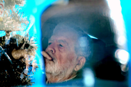 La Justicia rechazó otro pedido de prisión domiciliaria de De Vido y seguirá detenido en Ezeiza | FM Avenida