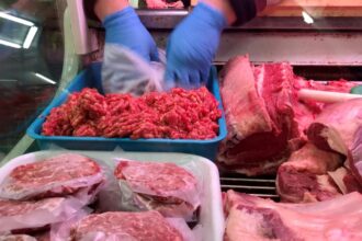 La carne aumentó más de 10% en marzo y suma 70% en los últimos 12 meses | FM Avenida