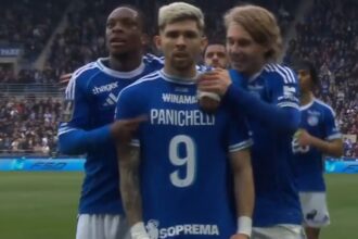 La emotiva dedicatoria del paraguayo Julio Enciso para Joaquín Panichelli: golazo para el Racing de Estrasburgo y un festejo especial | FM Avenida