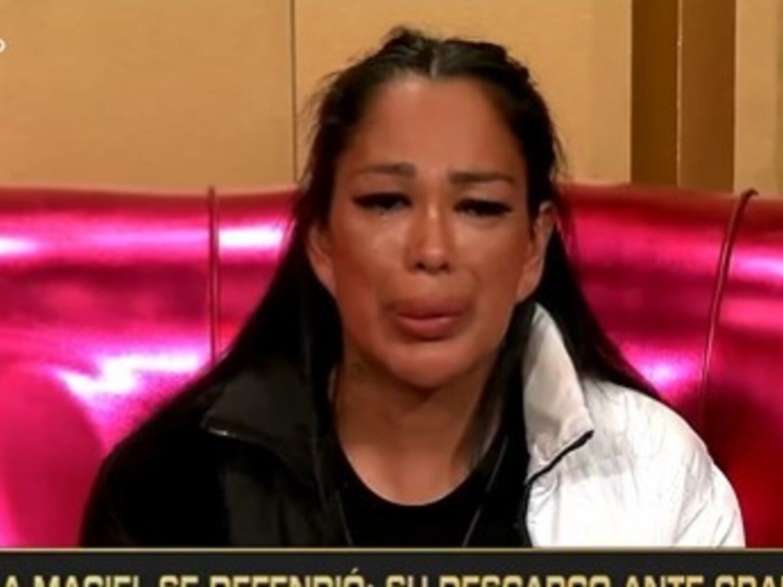 La reacción de Jessica Eli Maciel al recibir una notificación de la justicia en la casa de "Gran Hermano": "Me acaban de romper la cabeza" | FM Avenida