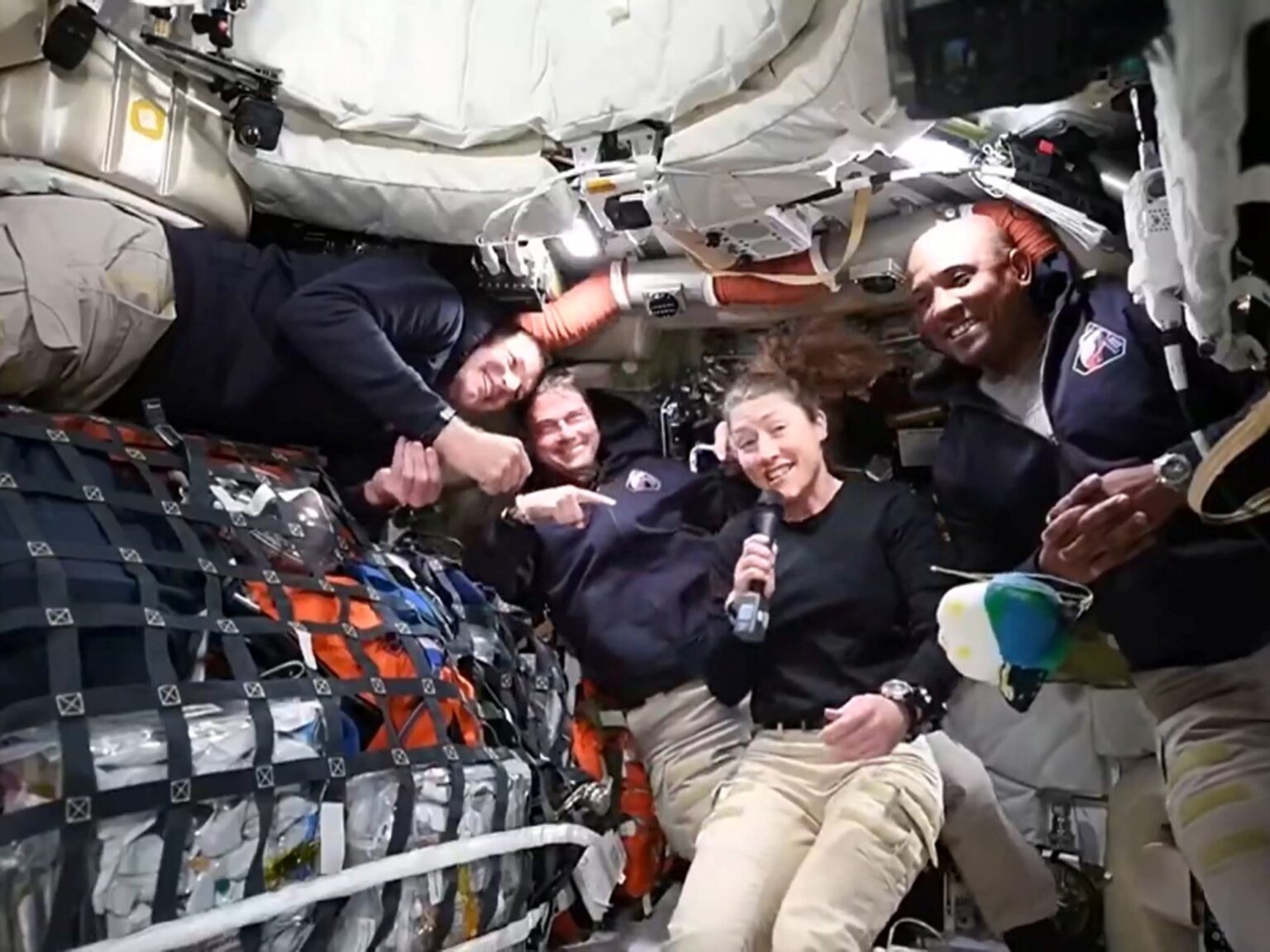 Los astronautas de Artemis II, maravillados con lo que ven en su viaje a la Luna: "Nos dejó a los cuatro sin palabras" | FM Avenida