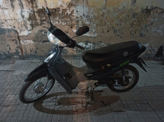 Tras una persecución, aprehendieron a un hombre por desobediencia y resistencia a la autoridad | FM Avenida