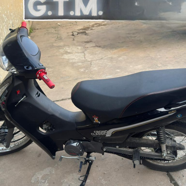 Tres adolescentes fueron aprehendidas tras agredir y robar un celular en la vía pública | FM Avenida