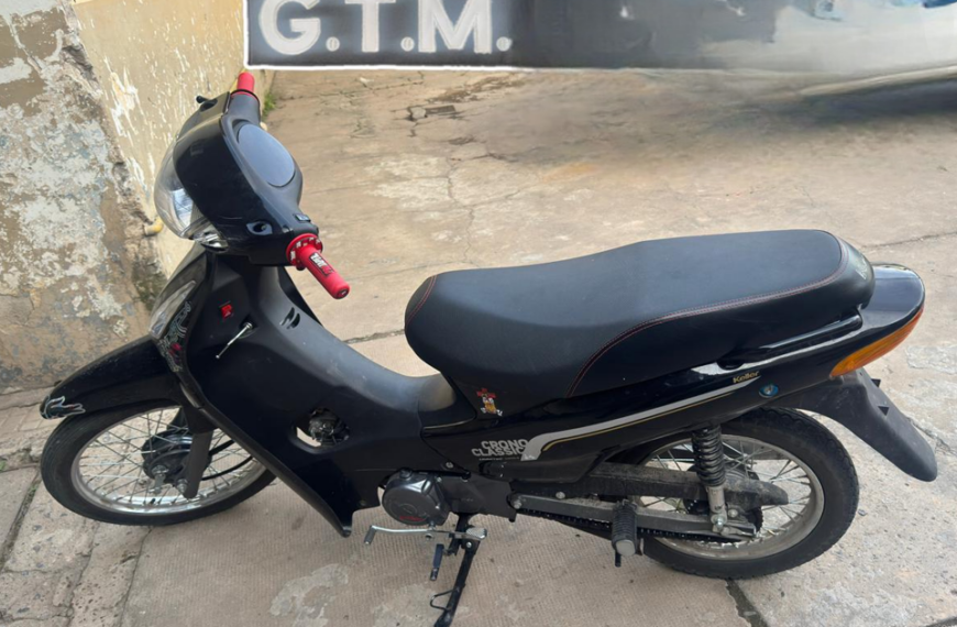 Tres adolescentes fueron aprehendidas tras agredir y robar un celular en la vía pública | FM Avenida