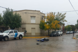 Un motociclista con lesiones tras chocar con una camioneta | FM Avenida