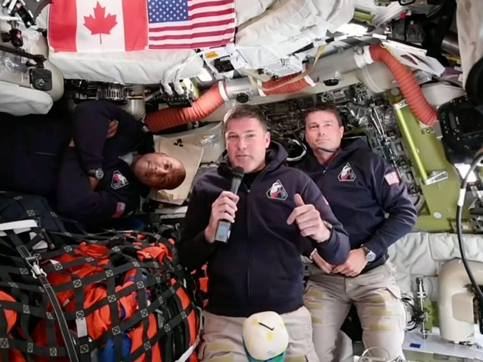 "Parece que vamos a estrellarnos contra la Tierra", la llamativa descripción de uno de los astronautas de la Artemis II | FM Avenida