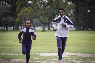 Así va estar el clima para para la Media Maratón de Buenos Aires: ráfagas de viento y frio durante los 21 k en Palermo | FM Avenida