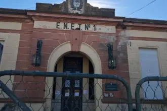 Bragado: Tras la estafa, los estudiantes de la ENET podrán concretar finalmente su viaje | FM Avenida