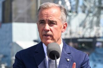 Canadá anuncia aranceles por 20 mil millones de dólares a productos de Estados Unidos y escala la guerra comercial | FM Avenida