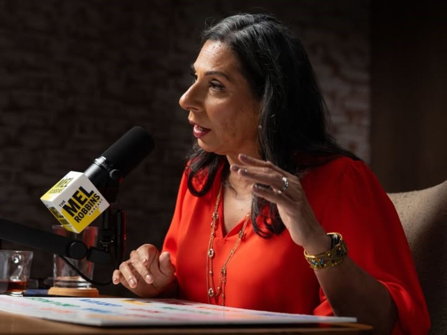 Dolly Chugh, científica especializada en comportamiento: “Cuando una persona se pone a la defensiva, muchas veces el problema no es su actitud, sino los comentarios que recibe” | FM Avenida