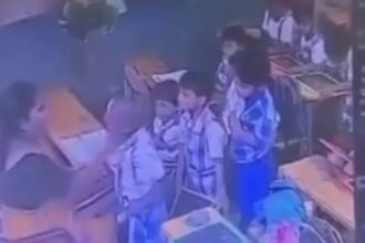 Indignación en la India: una maestra cacheteó a un nene de primer grado y sucedió el peor final | FM Avenida