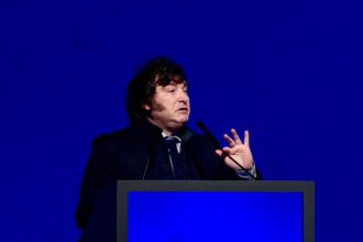 Javier Milei buscó desligarse del aumento de los créditos impagos: "No hay elementos para culpar al Gobierno por el tema morosidad" | FM Avenida