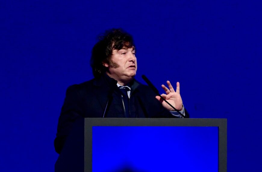 Javier Milei buscó desligarse del aumento de los créditos impagos: "No hay elementos para culpar al Gobierno por el tema morosidad" | FM Avenida