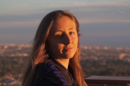 Laura Prieto, se fue de España y ahora trabaja en Noruega: "Tienes que aspirar a un sueldo noruego, un sueldo alto" | FM Avenida