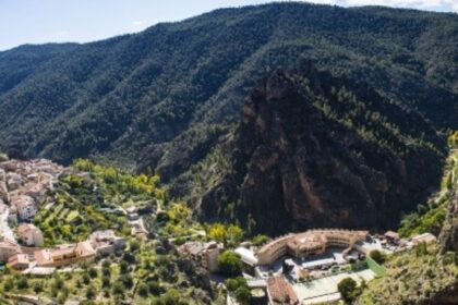 Paco, 70 años y único habitante de una aldea de Sierra de Segura: “La gente como yo está en peligro de extinción. Acá hay mucha calidad de vida y pocas oportunidades” | FM Avenida