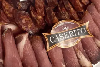 Polémica en Hipólito Yrigoyen por una picada Caserito: la Provincia emitió una alerta y la fábrica respondió | FM Avenida