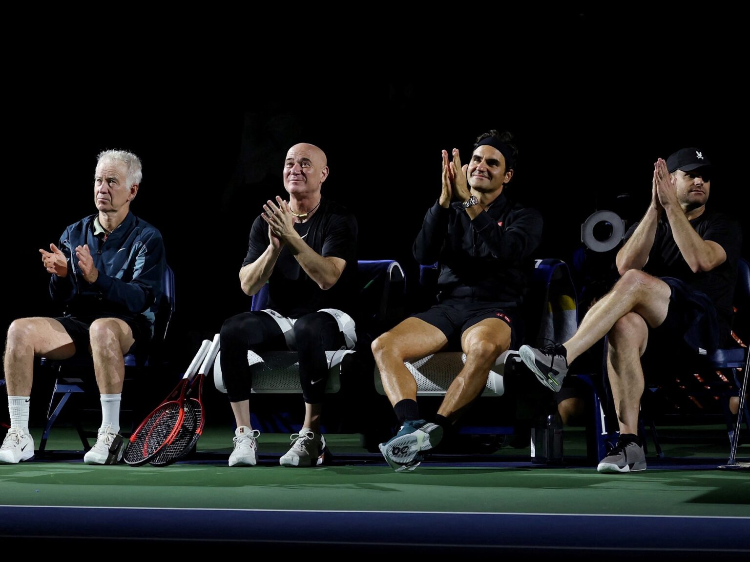Roger Federer volvió al US Open: revivió el revés a una mano, se divirtió con Roddick, Agassi y McEnroe, y sus hijos disfrutaron en la tribuna | FM Avenida